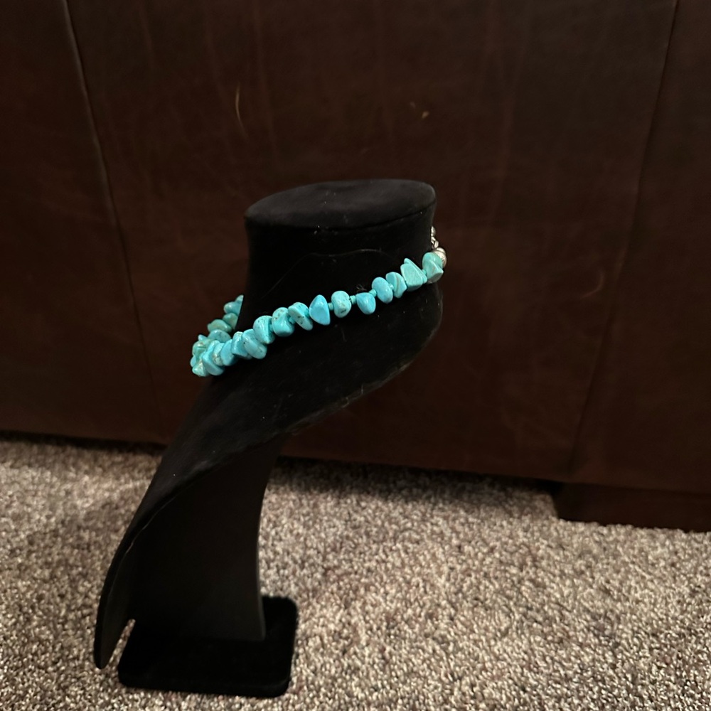 Hand crafted “One of a Kind” Beautiful Blue Turquoise & Sterling Silver Necklace - Picture 3 of 5